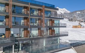 Hotel Purvita - Ski In Ski Out - Infinity Pool